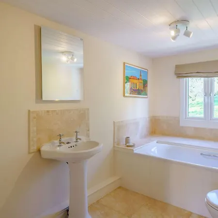 Holiday home Rossill Bridge